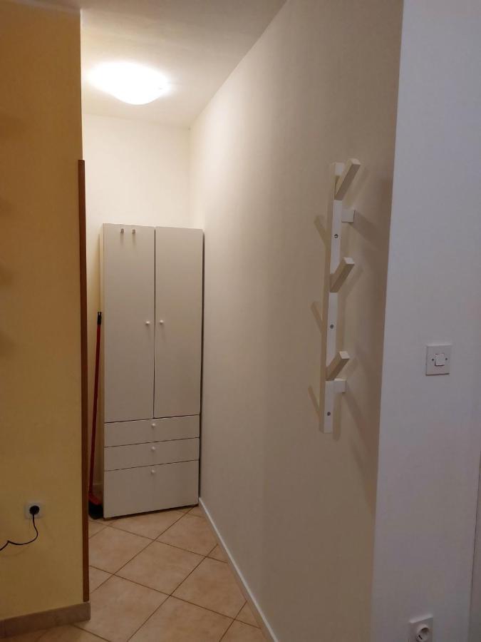 Studio Apartman Viktoria ราบัซ ภายนอก รูปภาพ