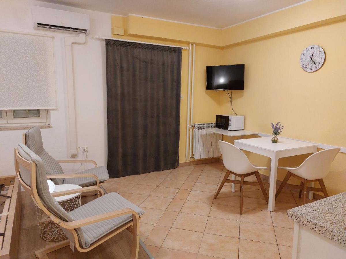 Studio Apartman Viktoria ราบัซ ภายนอก รูปภาพ